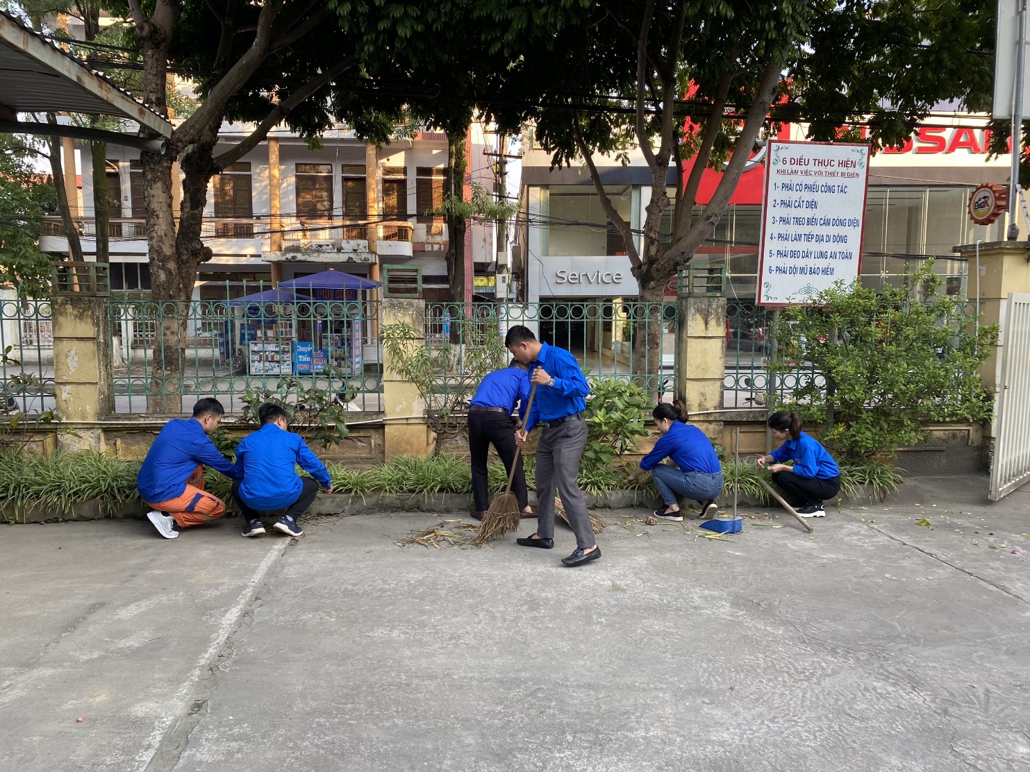 Chi đoàn thanh niên Xí nghiệp Dịch vụ Điện lực Lào Cai chào mừng 91 năm ngày thành lập Đoàn thanh niên Cộng sản Hồ Chí Minh